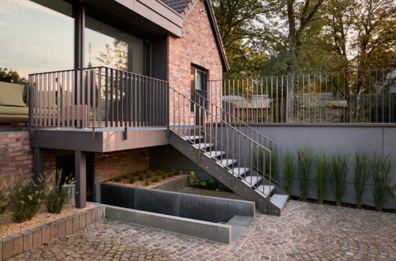 08-09-geländer-treppe